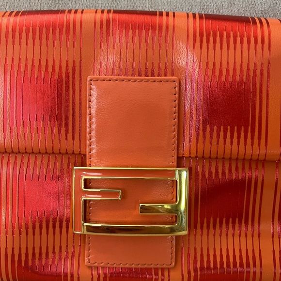 Limited Edition Fendi Baguette - Picture 3 of 10